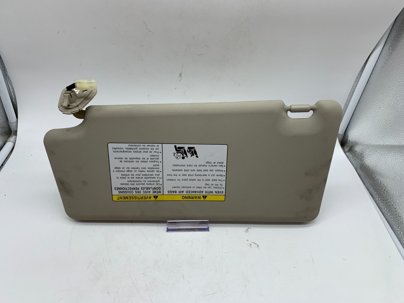 2008-2015 Nissan Rogue Passenger Visor Sunvisor Beige Illumination OEM A01B50003
