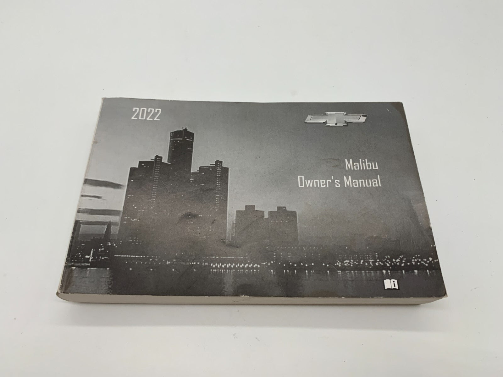 2022 Chevrolet Malibu Owners Manual Set OEM D03B10009