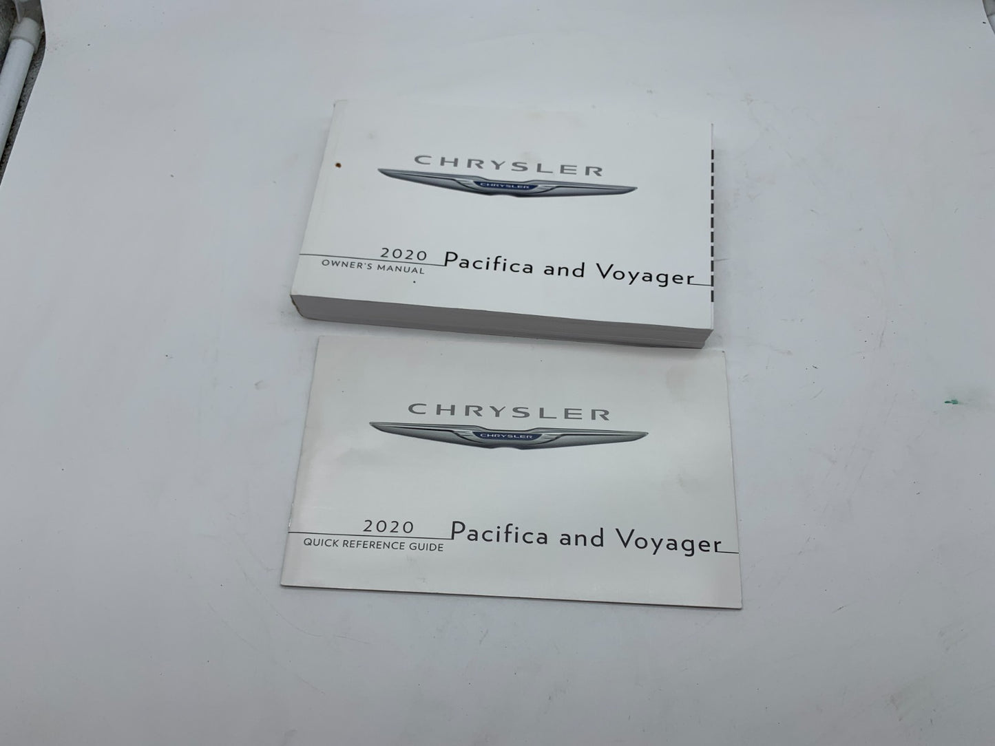 2018 Chrysler Pacifica and Voyager Owners Manual Set OEM B01B22009