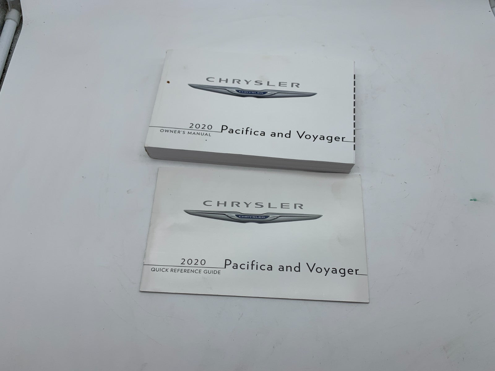 2018 Chrysler Pacifica and Voyager Owners Manual Set OEM B01B22009