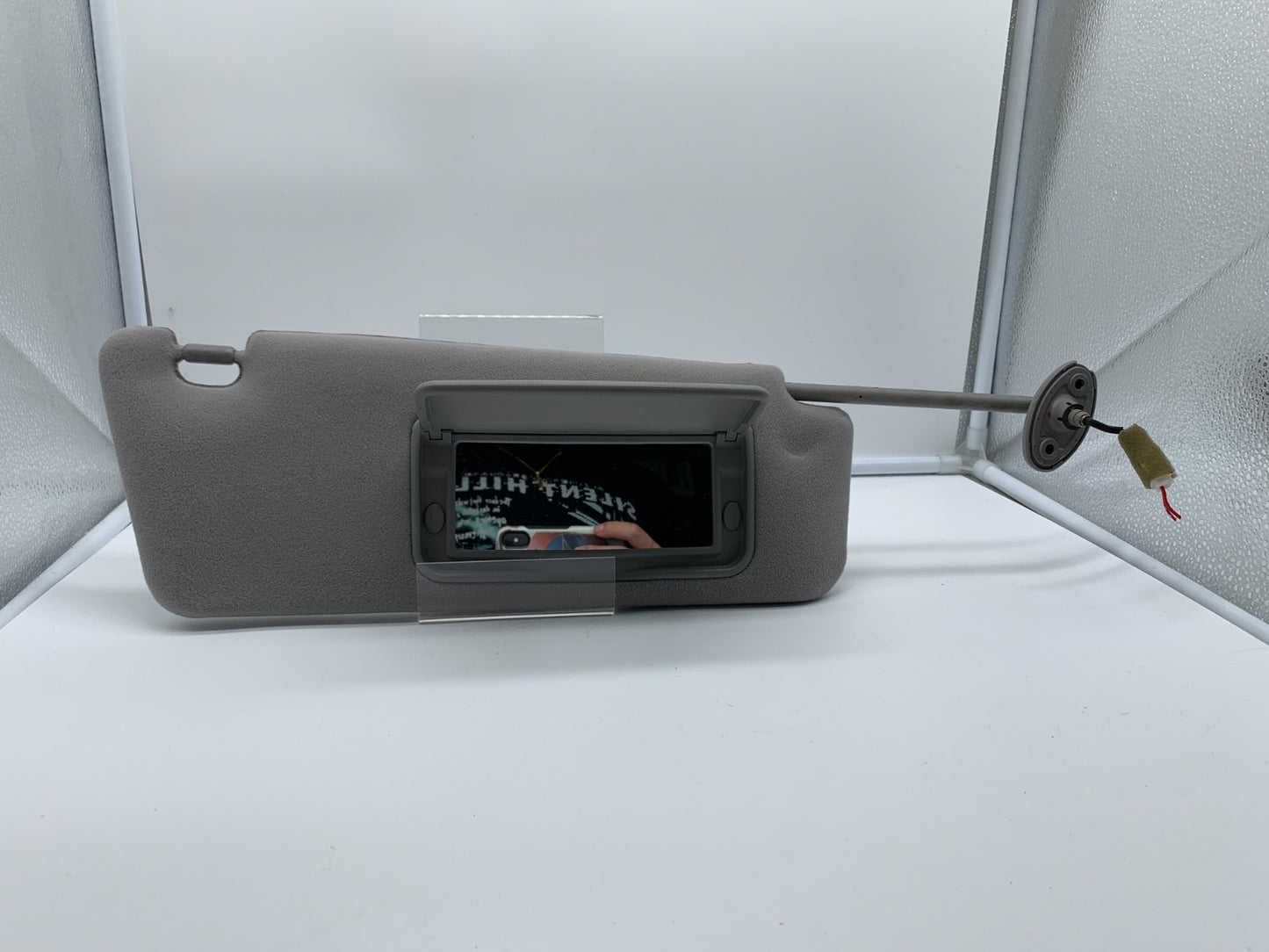 2005-2006 Lexus ES330 Passenger Sun Visor Gray Illumination B03B47065