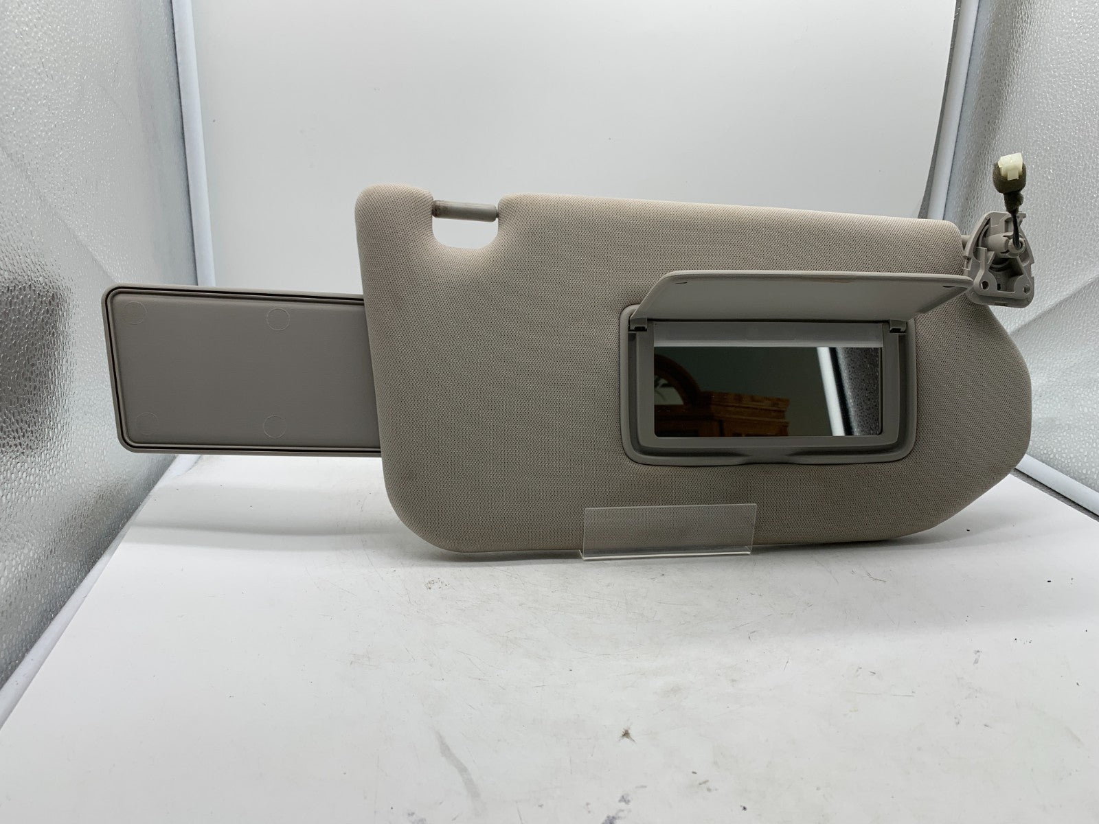 2013-2018 Nissan Pathfinder Passenger Sun Visor Illumination Gray OEM B01B08061