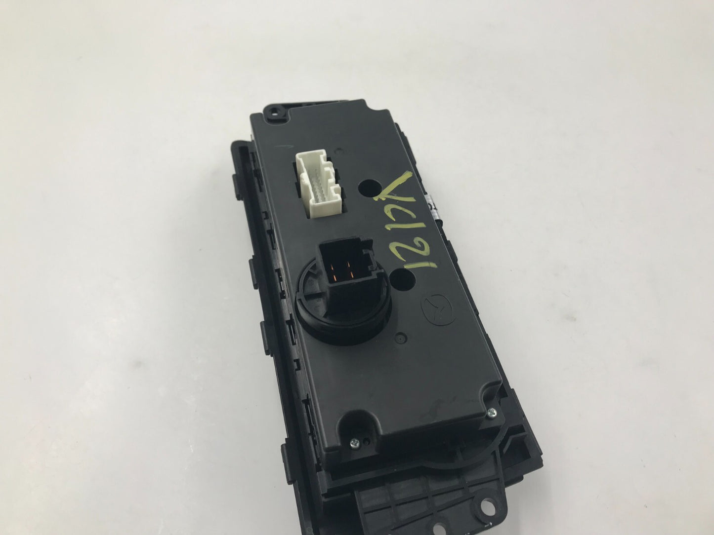 2009-2013 Mazda 6 AC Heater Climate Control Unit OEM D02B48042