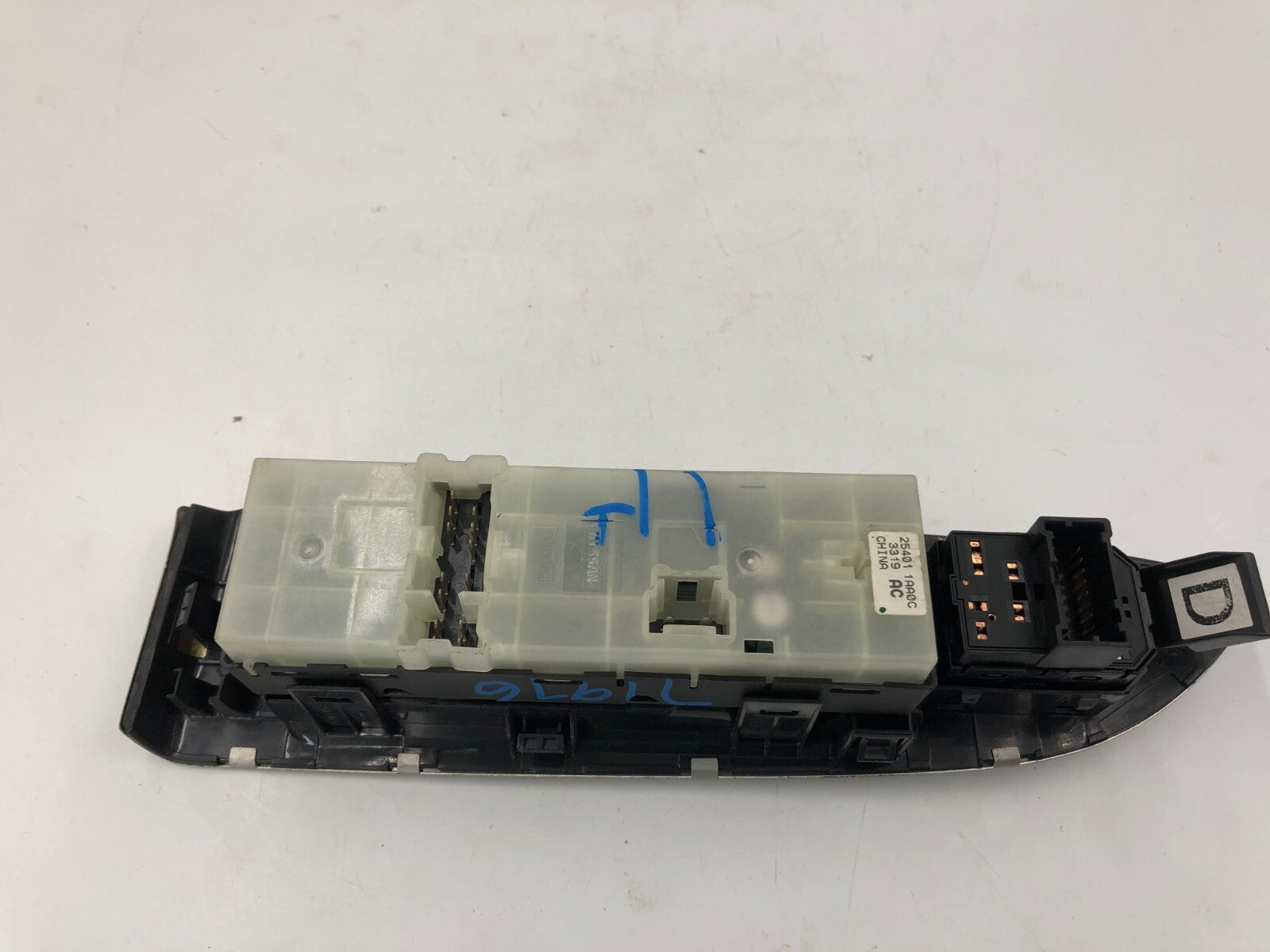 2009-2014 Nissan Murano Master Power Window Switch OEM B02B16046