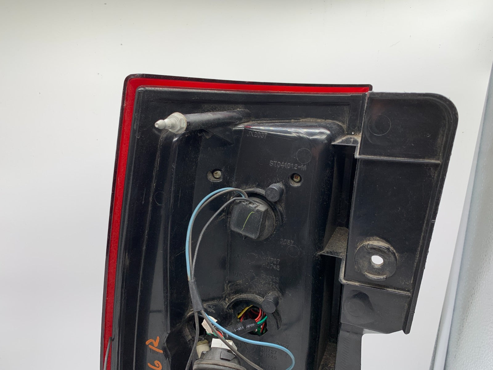 2007-2014 Chevrolet Suburban 1500 Passenger Side Tail Light Taillight A01B43095