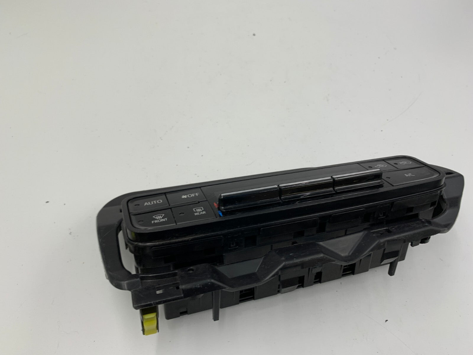 2017-2019 Toyota Corolla AC Heater Climate Control Unit OEM C01B31006