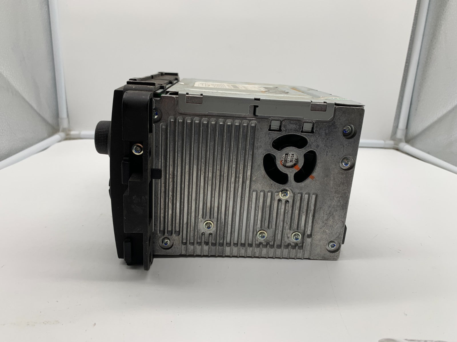 2009 Saturn Outlook AM FM CD Player Radio Receiver OEM 2599288