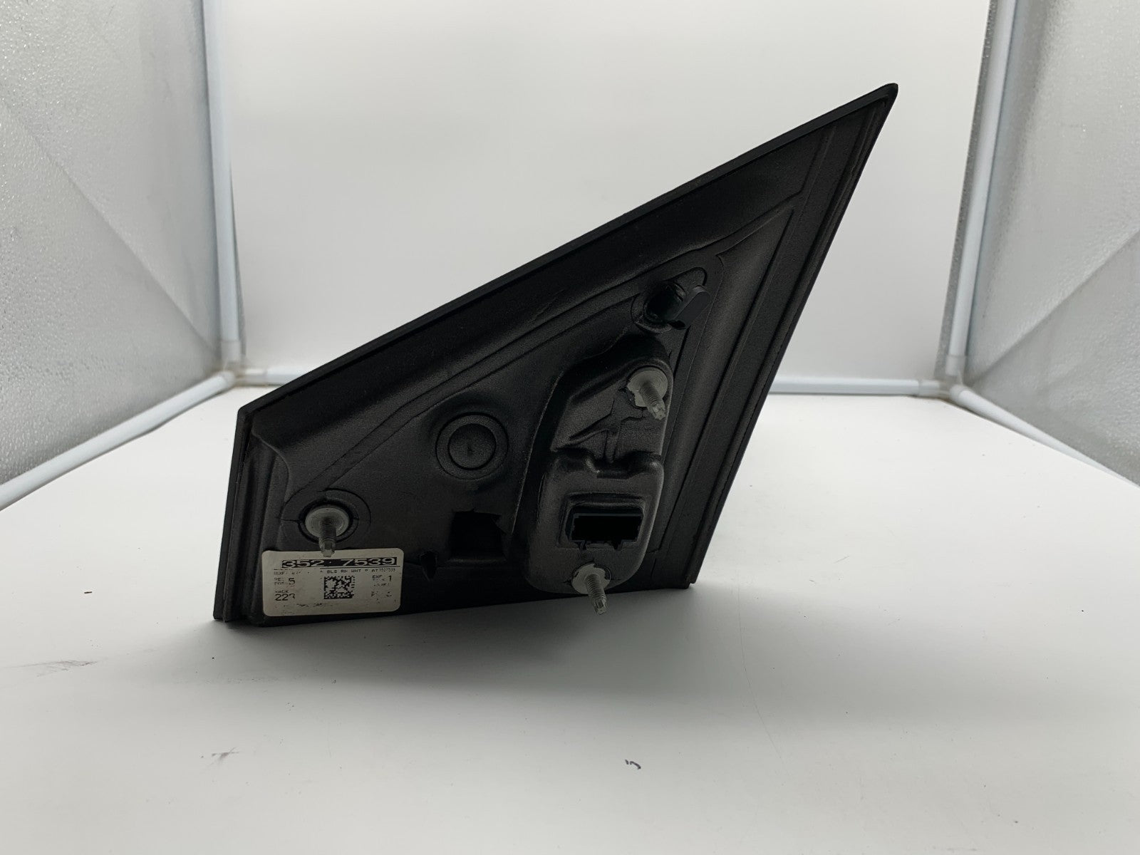 2015-2018 Ford Edge Passenger Side View Power Door Mirror White BSA C03B57005