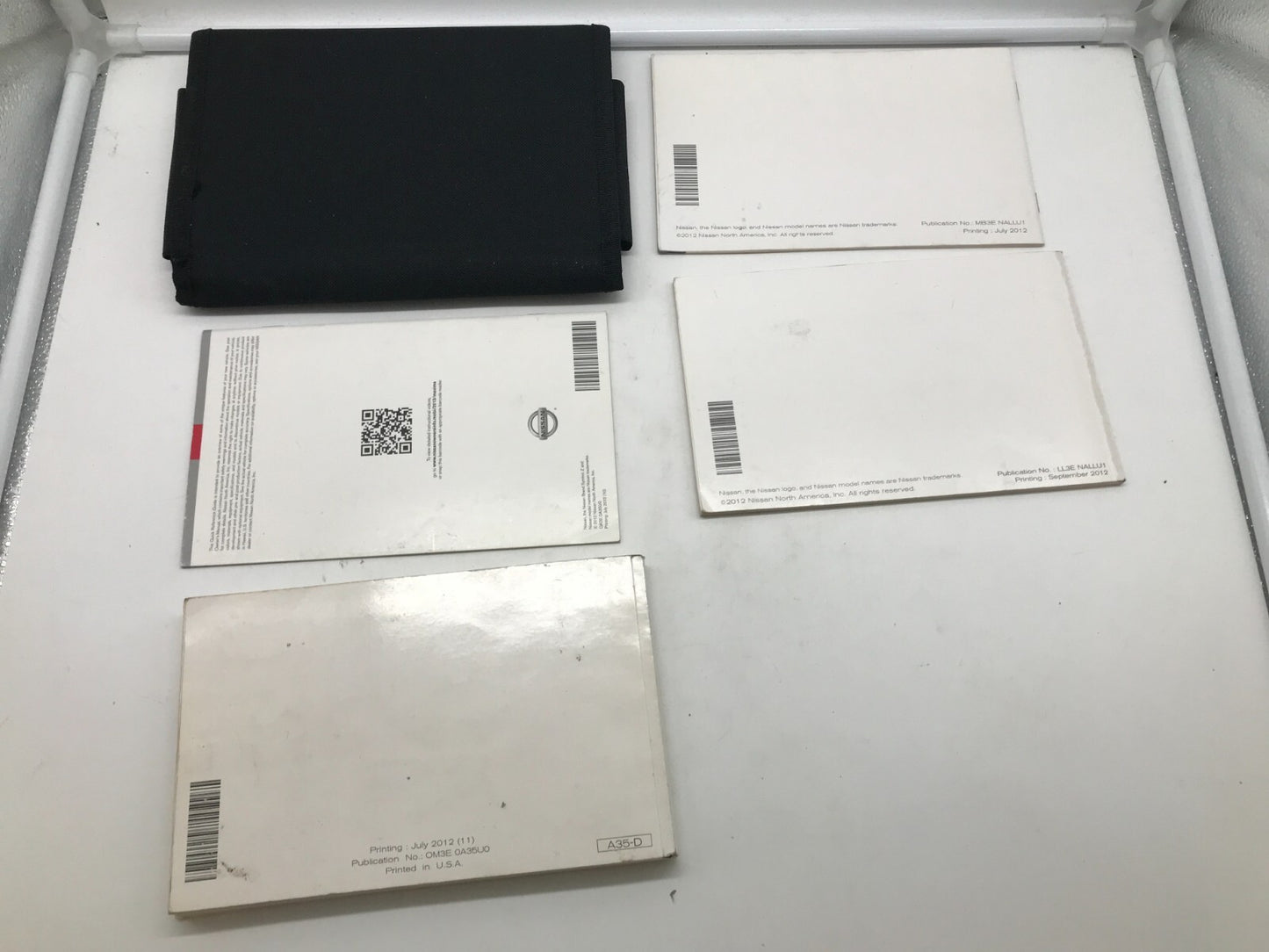2013 Nissan Maxima Owners Manual Set with Case OEM D01B56060