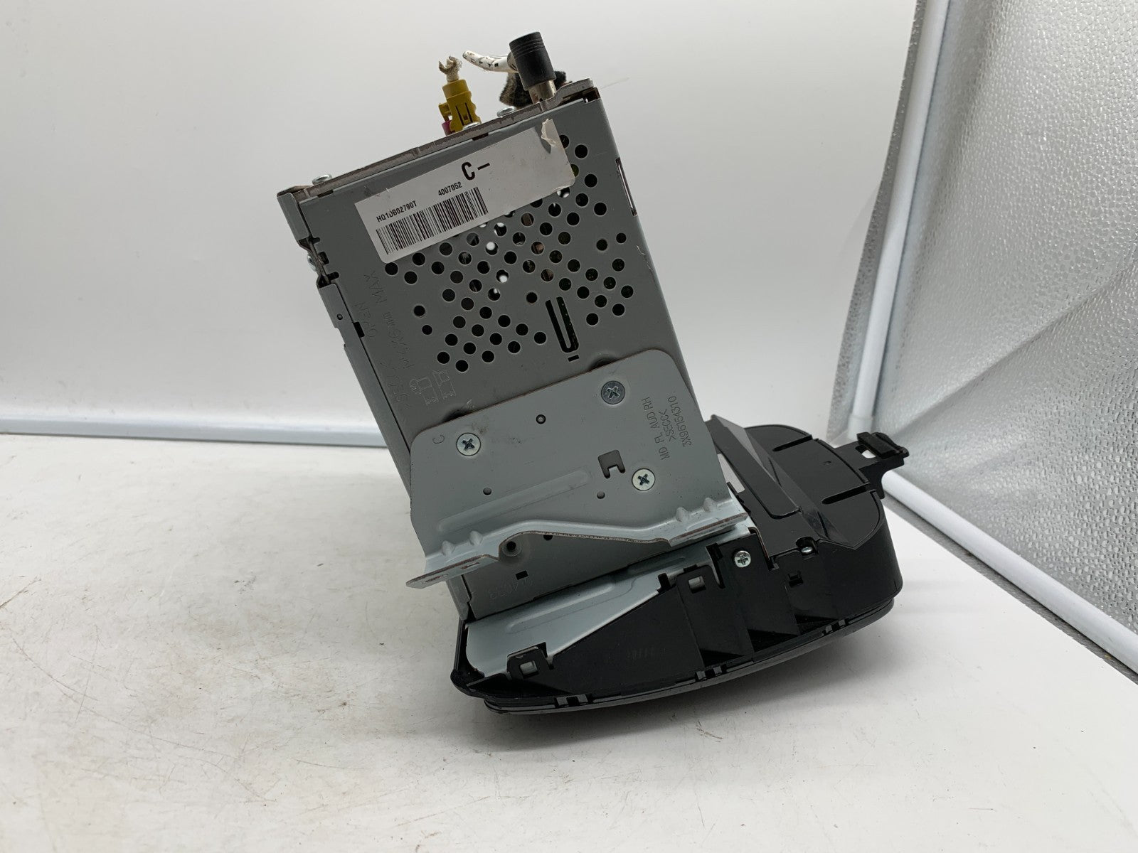 2014-2016 Hyundai Elantra AM FM CD Player Radio Receiver OEM A04B24087