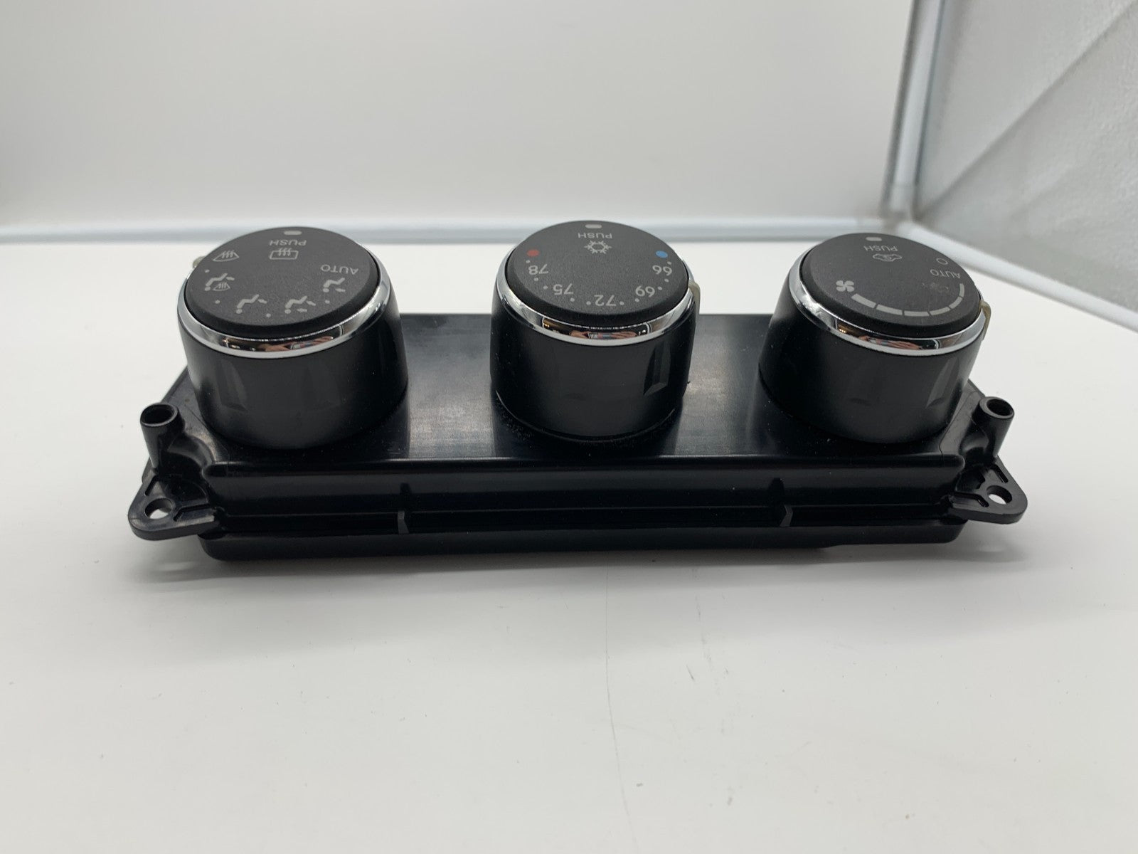 2011-2014 Chrysler 200 AC Heater Climate Control Unit OEM C03B66017