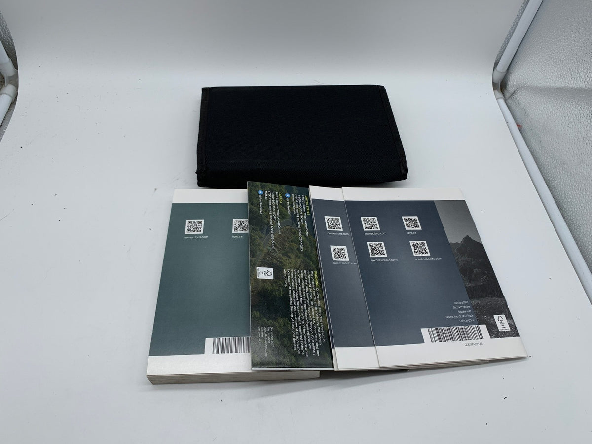 2018 Ford Explorer Owners Manual Set with Case OEM R01B30014