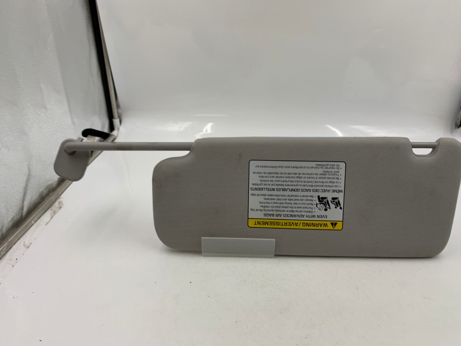 2015-2019 Hyundai Sonata Passenger Sun Visor Gray Illuminated OEM B03B49026