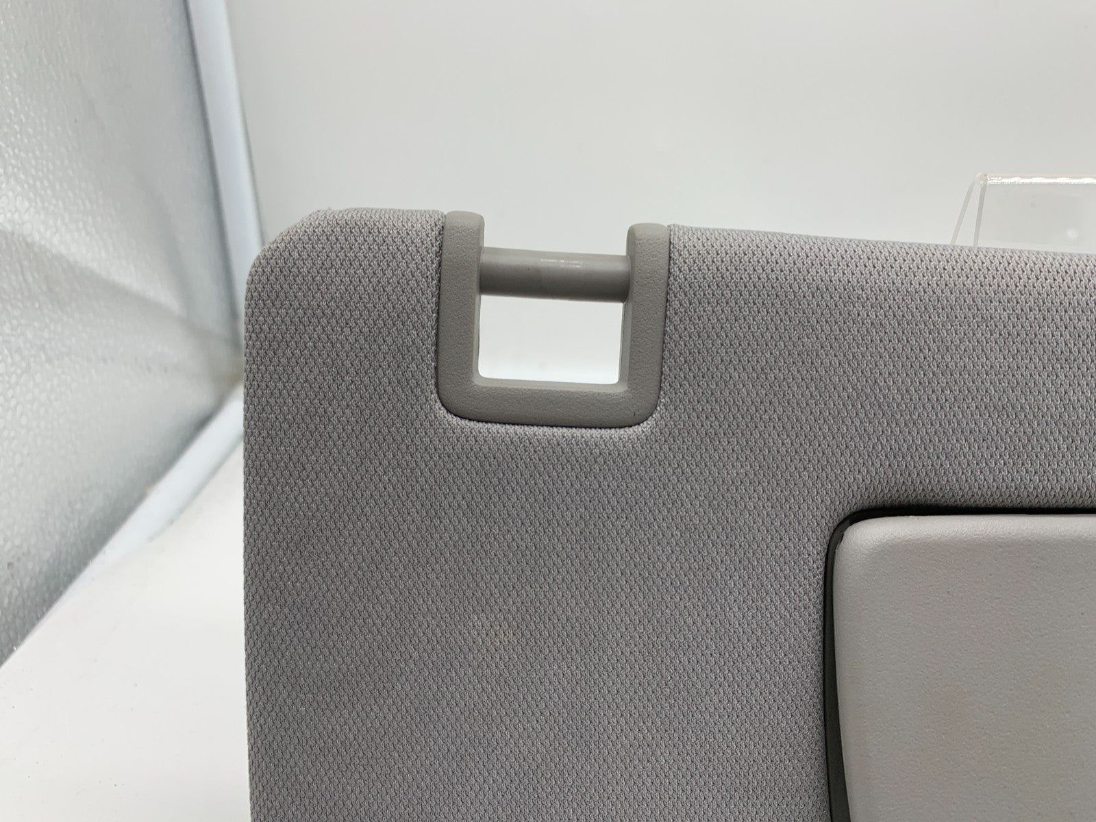 2020-2024 Chevrolet Equinox Passenger Sun Visor Gray OEM B04B56009