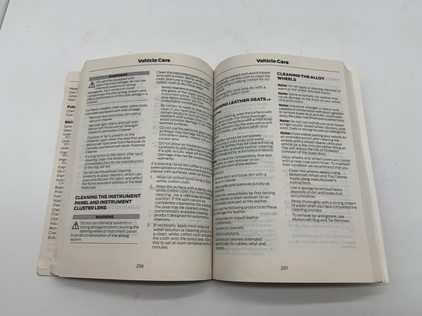 2014 Ford Fusion Owners Manual Set with Case OEM C01B49003