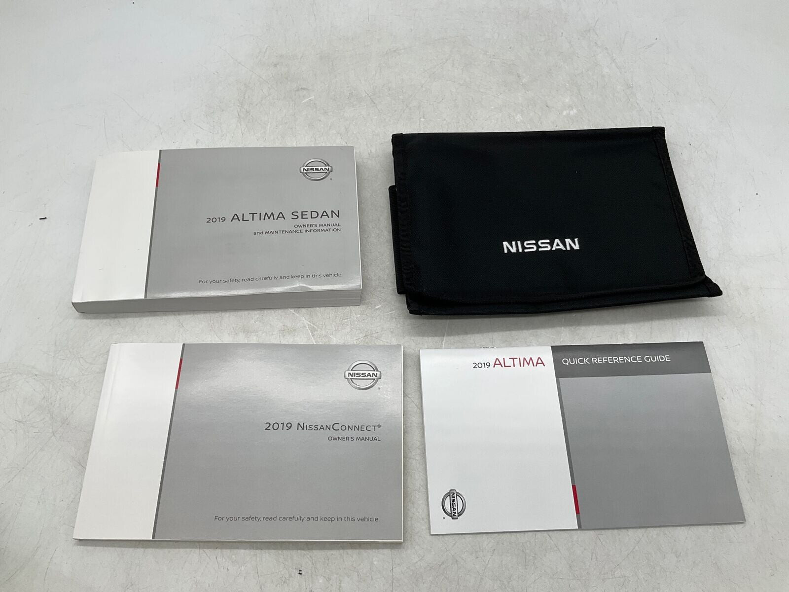 2019 Nissan Altima Sedan Owners Manual Set with Case OEM D01B22024
