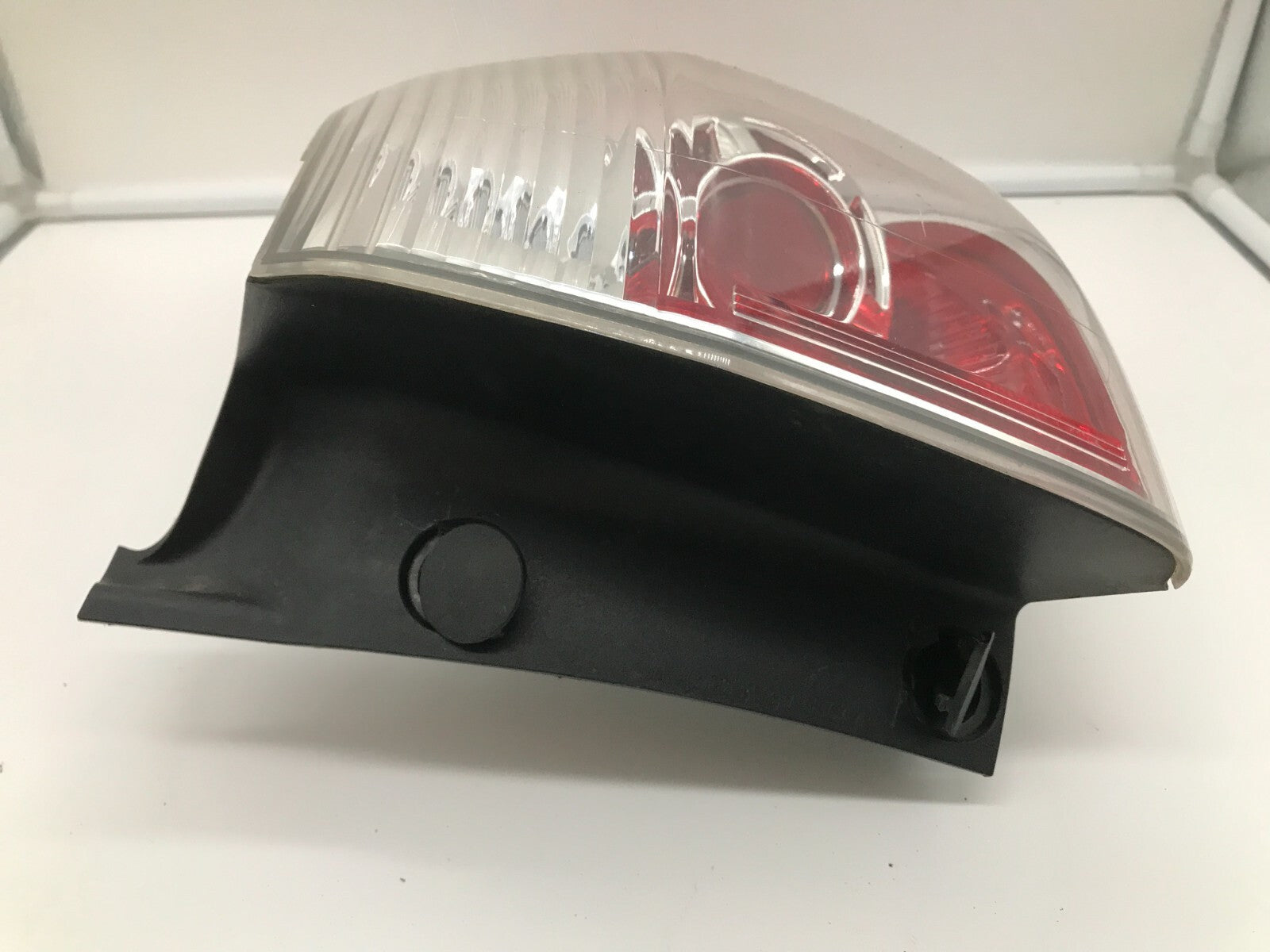 2007-2012 GMC Acadia Passenger Side Tail Light Taillight OEM C03B63002