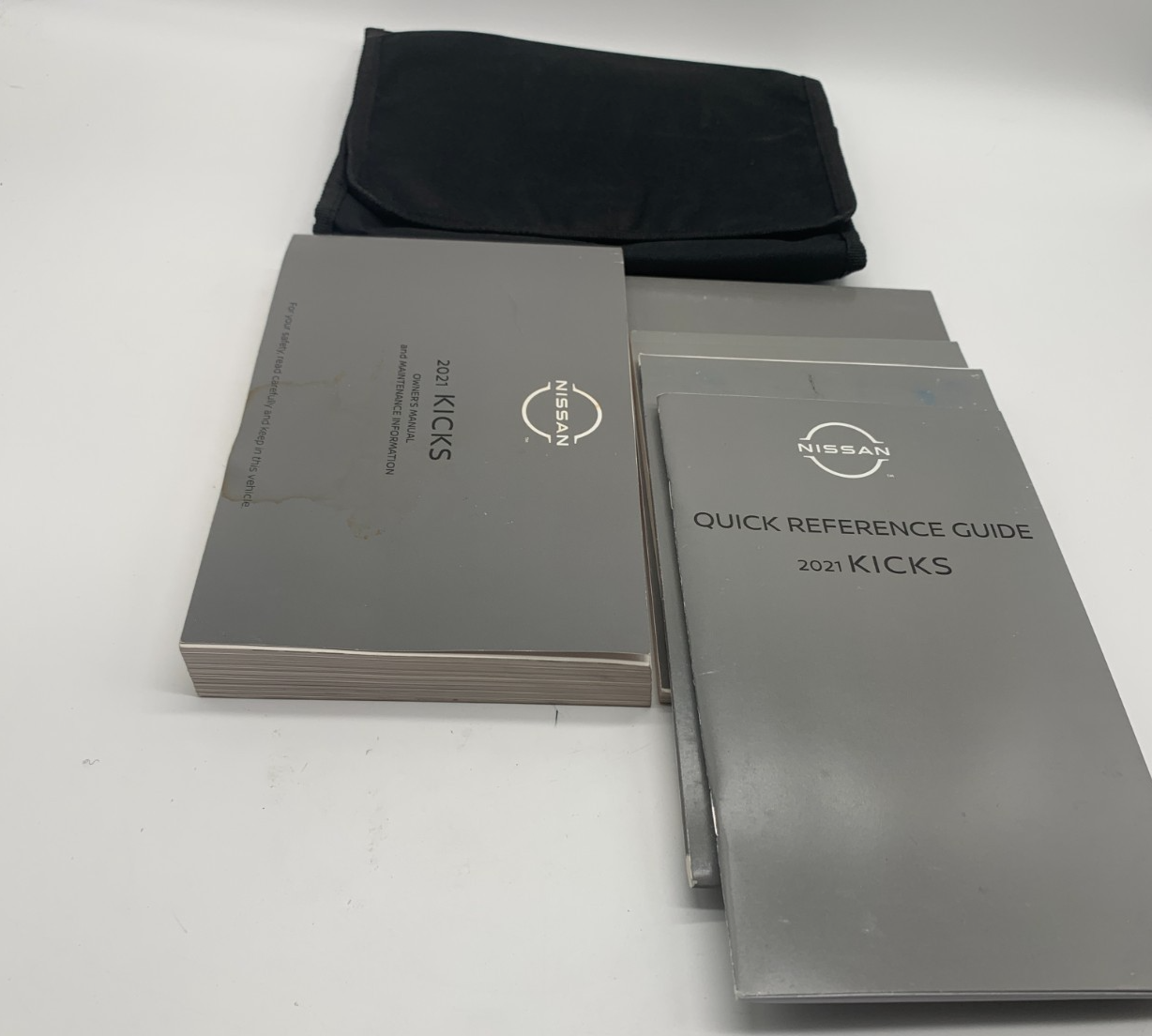 2021 Nissan Kicks Owners Manual Set with Case OEM A02B44051