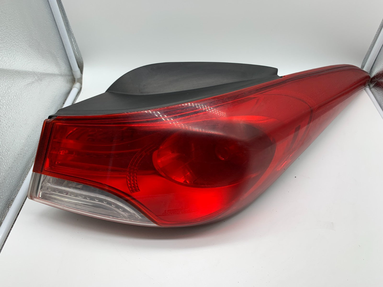 2011-2013 Hyundai Elantra Passenger Tail Light Taillight OEM A03B56001