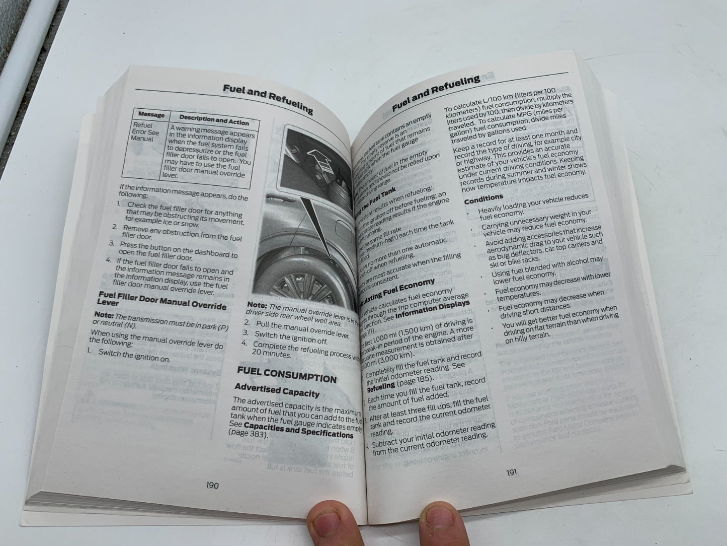 2020 Ford Escape Owners Manual Set with Case OEM C03B56019