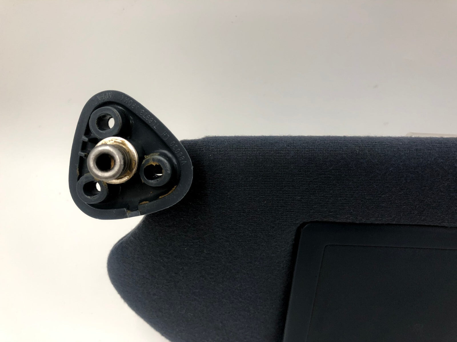 2000-2005 Chevrolet Impala Driver Sun Visor Blue OEM E01B03009