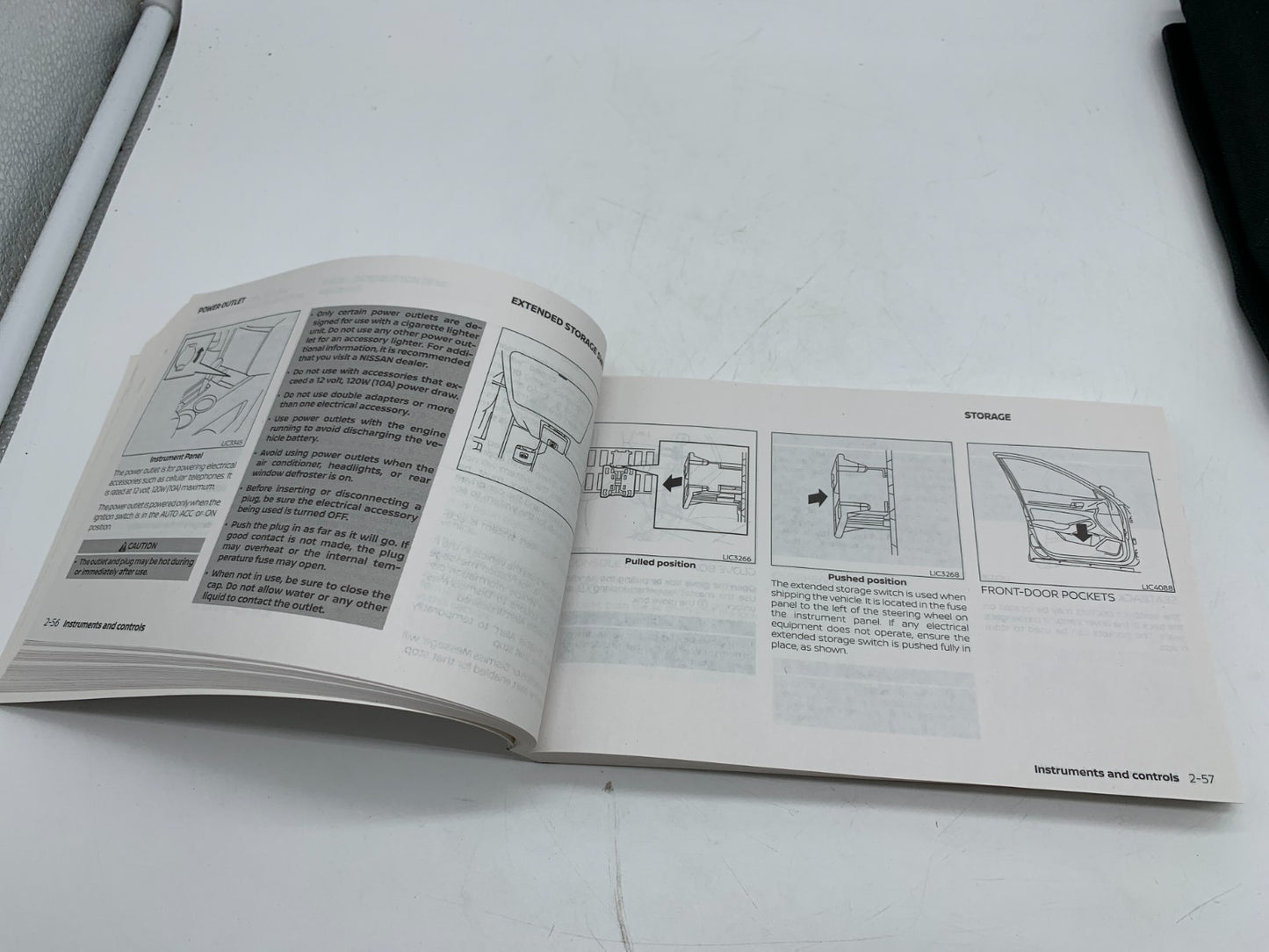 2020 Nissan Altima Sedan Owners Manual Set with Case OEM D01B10040