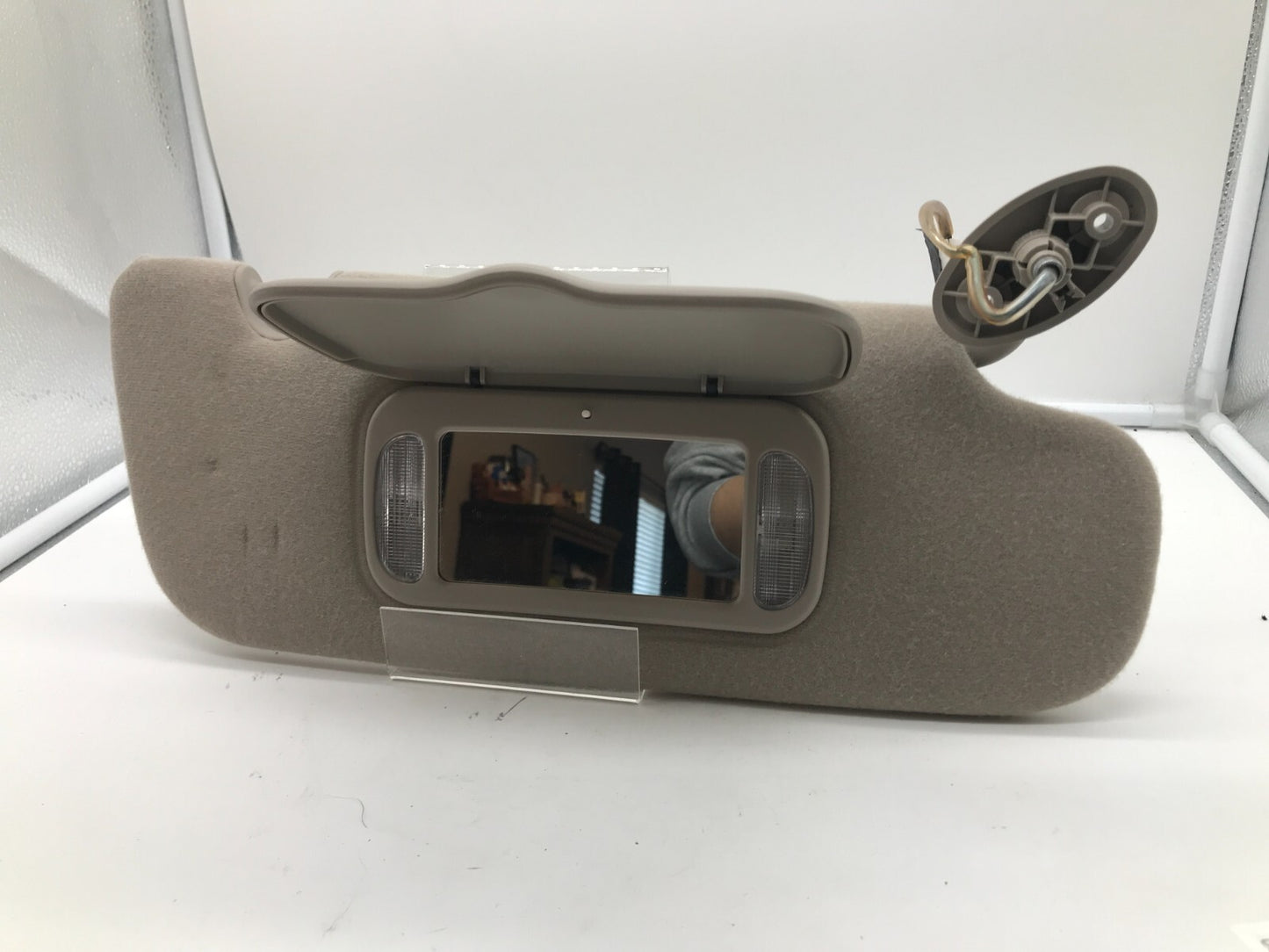 2002-2003 Jeep Liberty Passenger Sun Visor Gray Illumination OEM