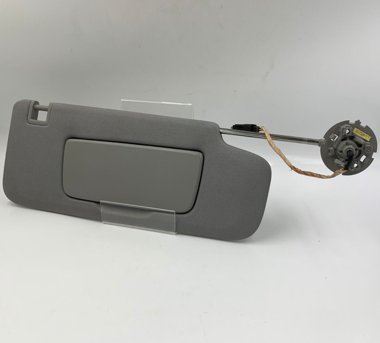2018-2019 Chevrolet Equinox Passenger Sun Visor  Gray Illuminated OEM C02B19021