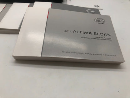 2019 Nissan Altima Owners Manual Set with Case OEM A03B01084