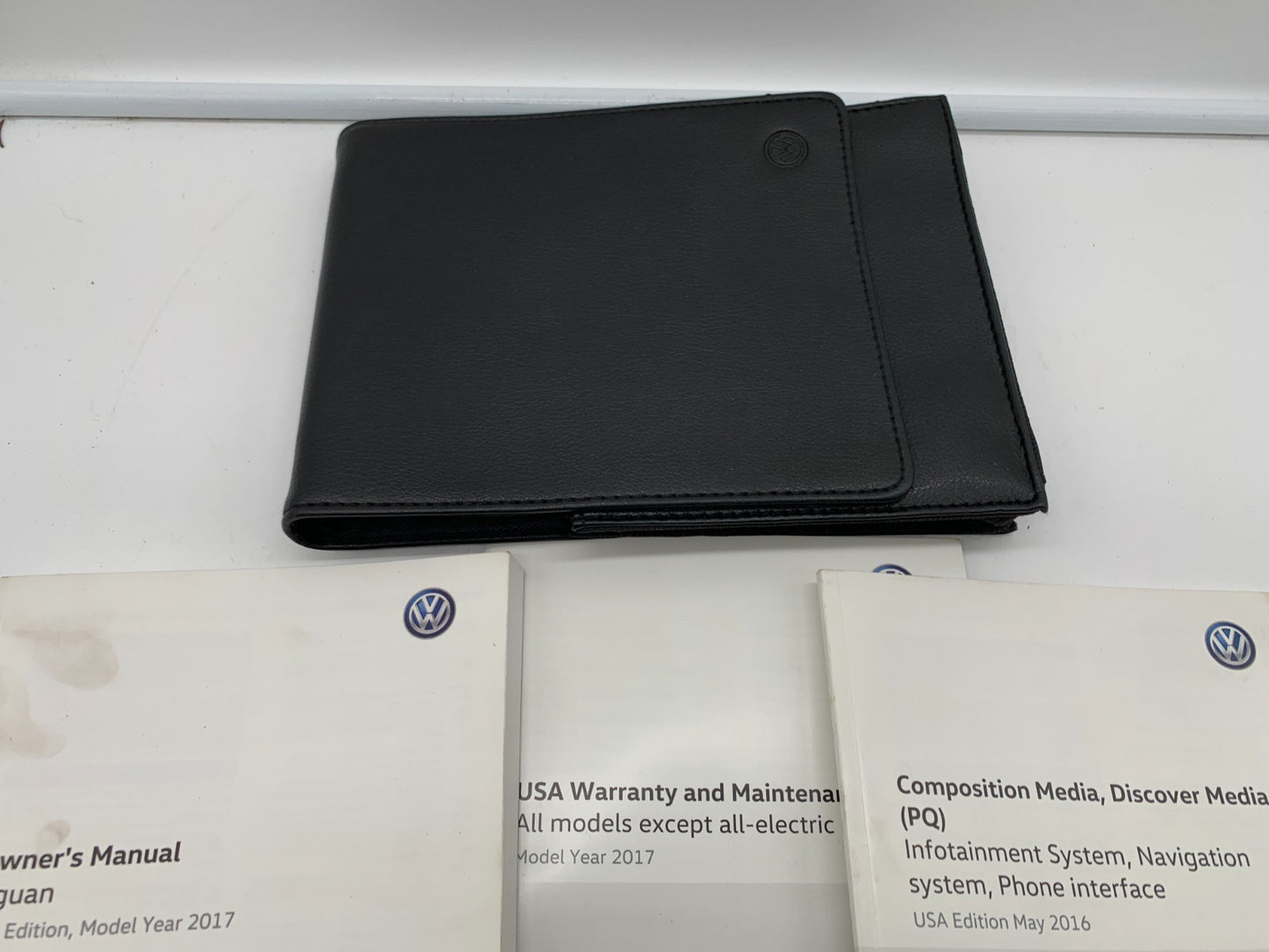 2017 Volkswagen Tiguan Owners Manual Set with Case OEM