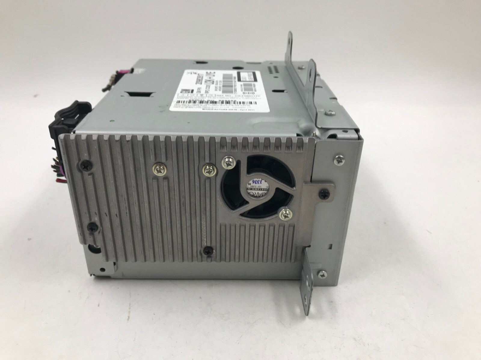 2011-2012 Chevrolet Cruze Center Console Radio AM FM CD Radio Receiver D04B30047