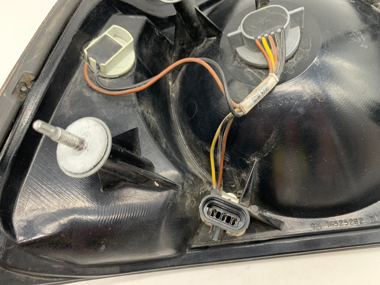 2000-2004 Chevrolet Impala Passenger Side Tail Light Taillight OEM