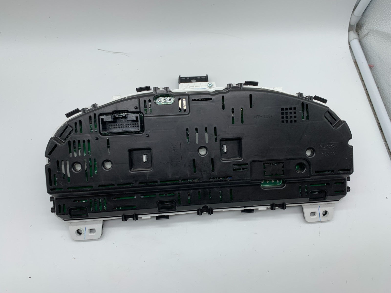 2011-2012 Ford Fusion Speedometer Instrument Cluster 52112 Miles OEM A04B04010