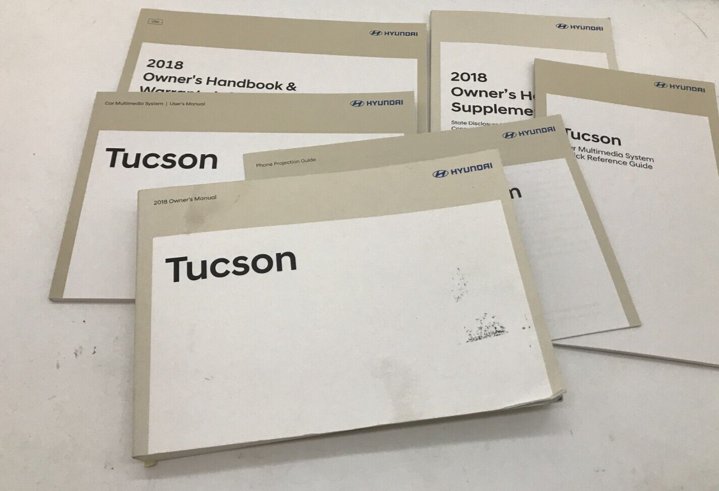 2018 Hyundai Tucson Owners Manual Set OEM C04B22034