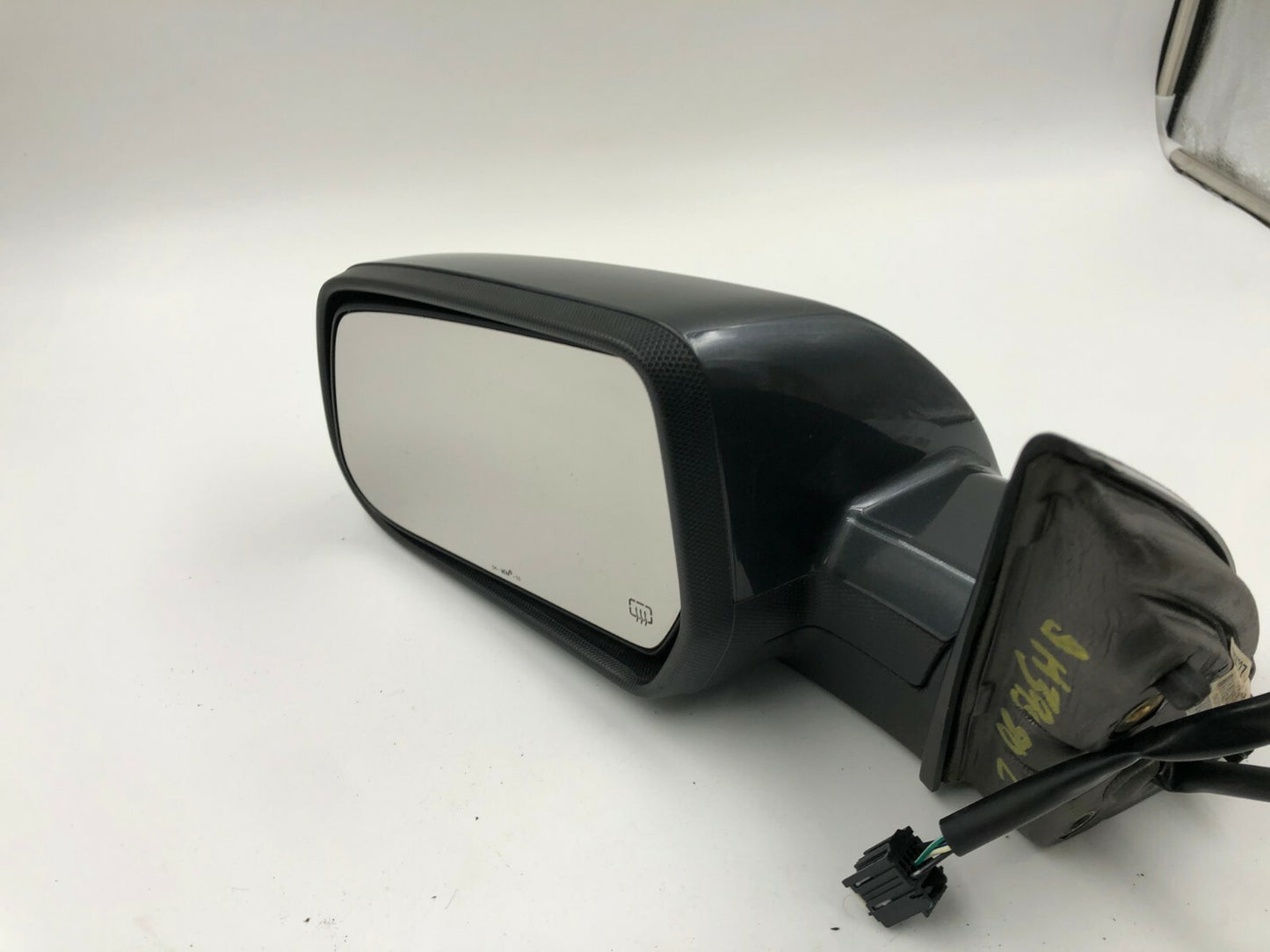2010-2011 GMC Terrain Driver Side View Power Door Mirror Gray OEM B38003