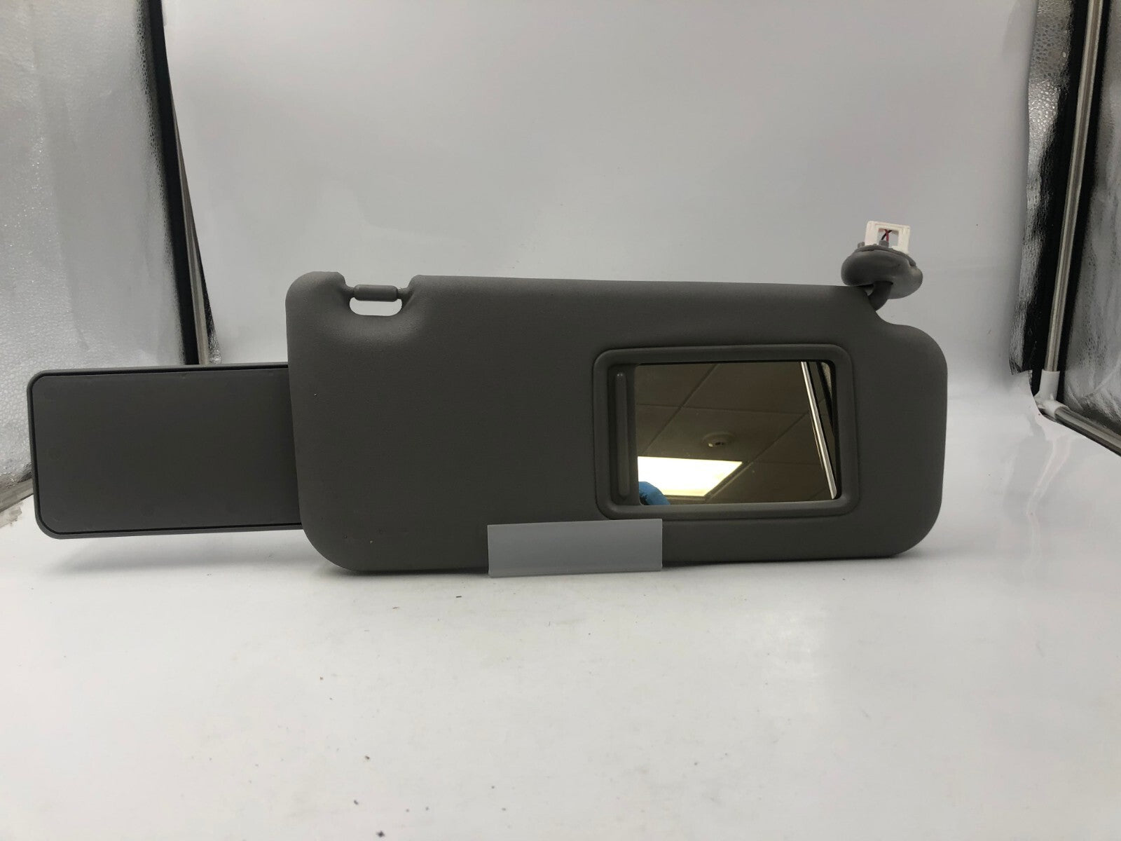 2006-2009 Toyota Rav4 Passenger Sun Visor Gray Illuminated OEM A04B28036