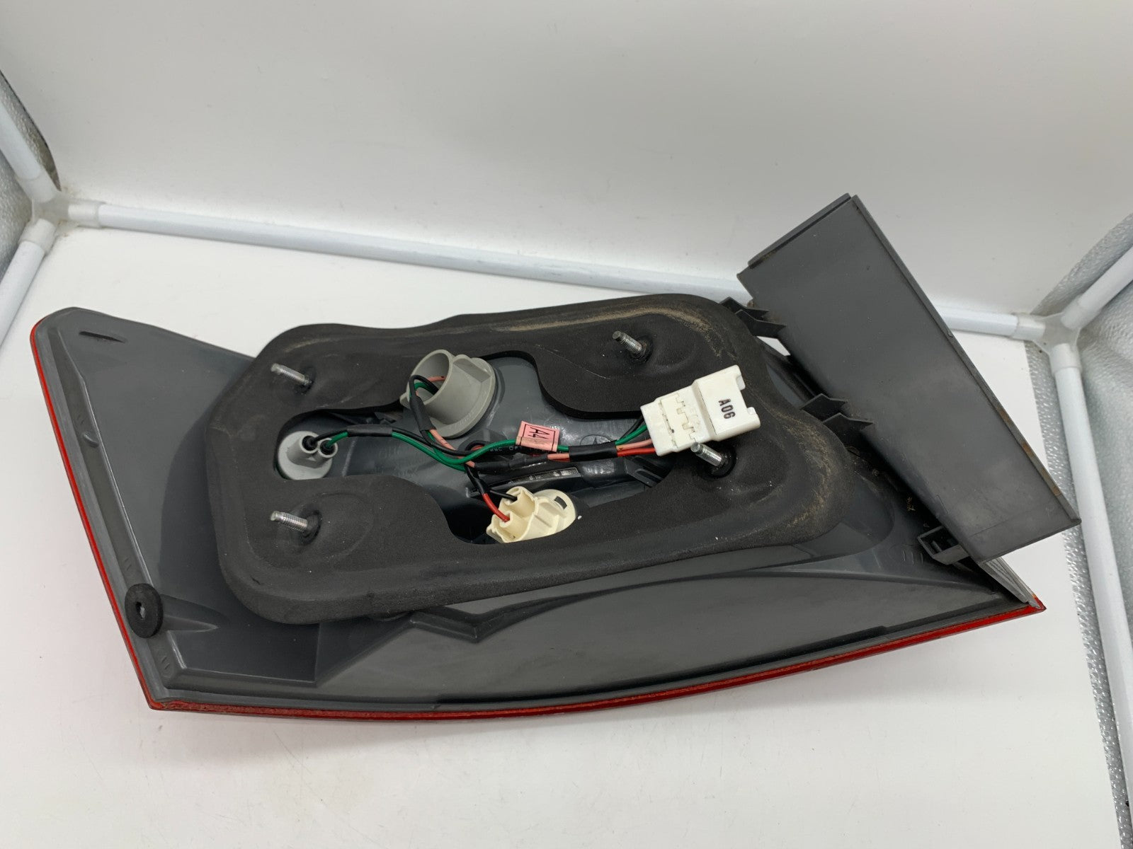 2006-2008 Hyundai Sonata Passenger Side Tail Light Taillight OEM A01B48002