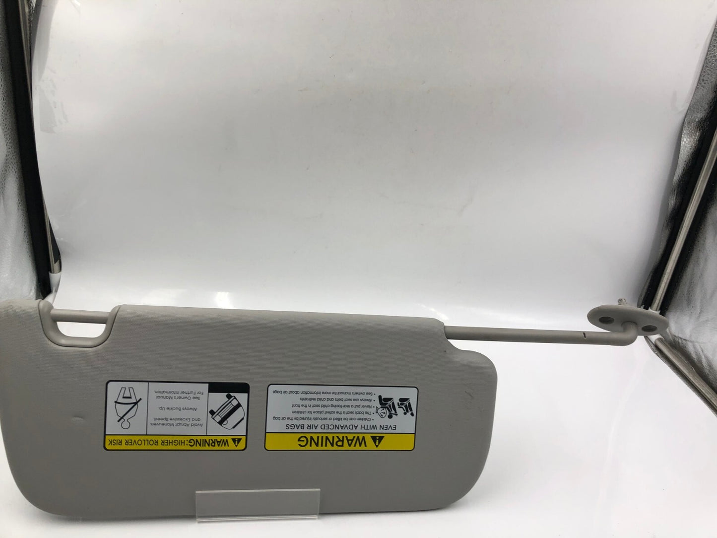 2014-2019 Kia Soul Driver Sun Visor Gray Illuminated OEM B03B12001