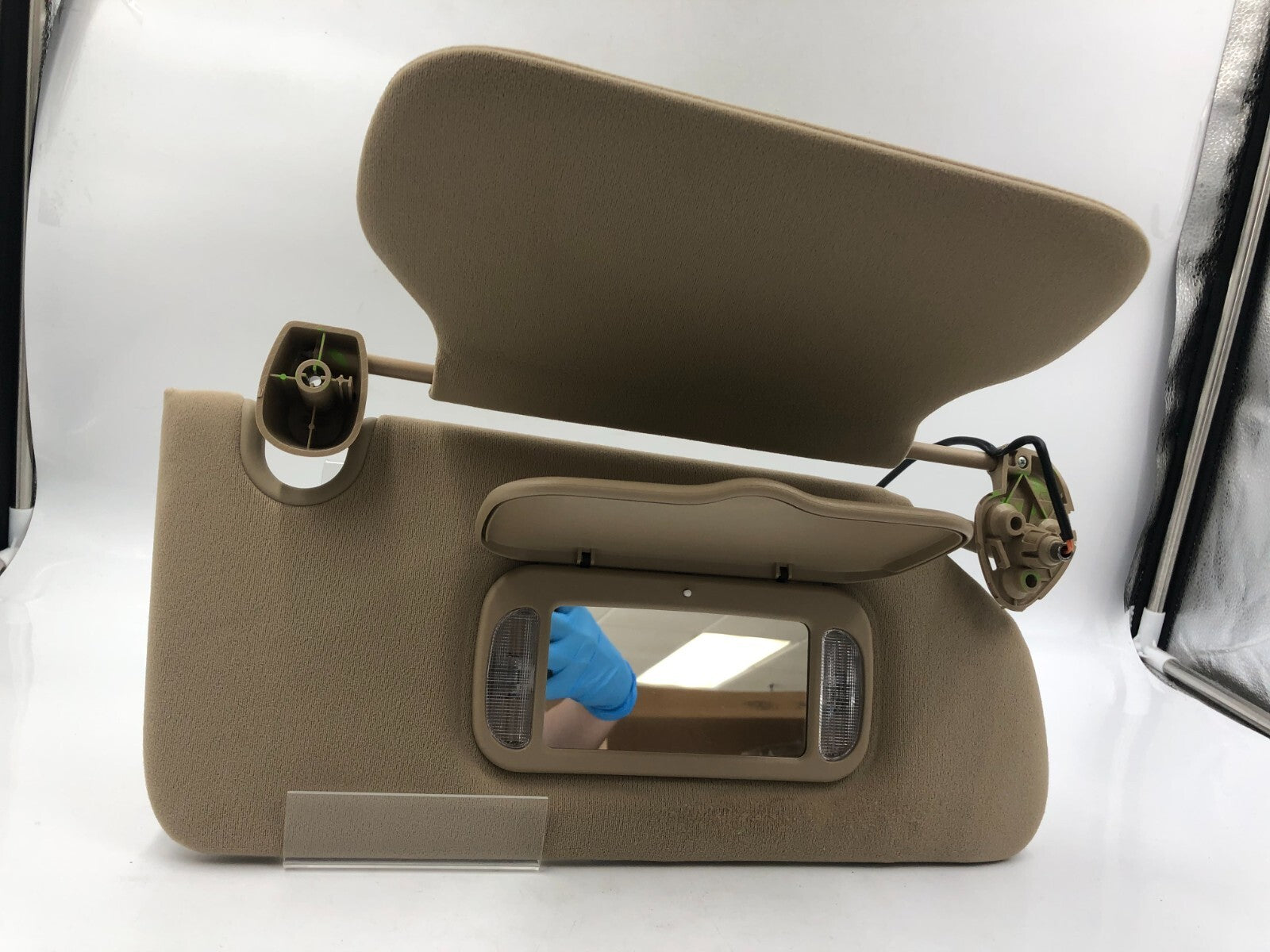 2006-2007 Cadillac DTS Passenger Sun Visor Sand OEM E01B48059