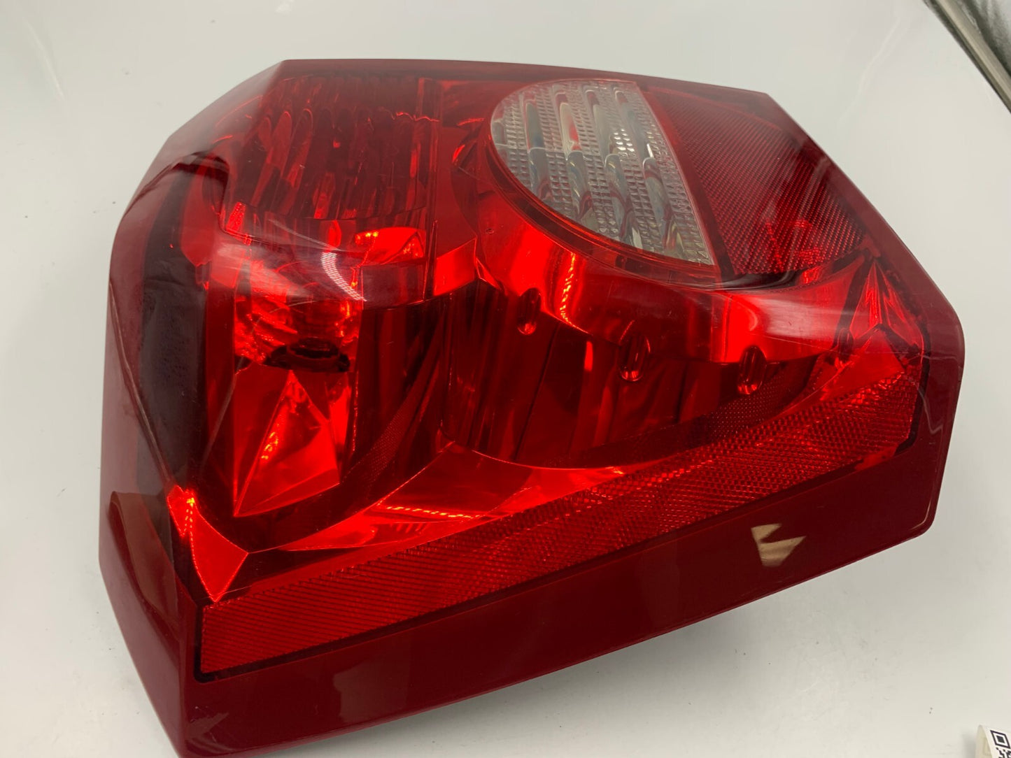 2008-2012 Dodge Caliber Driver Side Tail Light Taillight OEM D02B60002