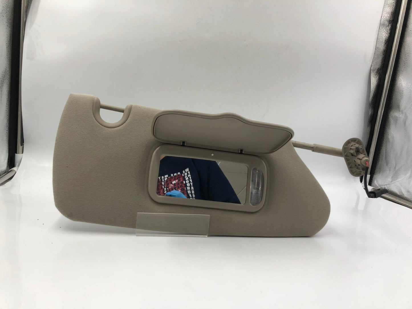2007-2008 Chrysler Pacifica Passenger Sun Visor Sunvisor Gray OEM E02B22055