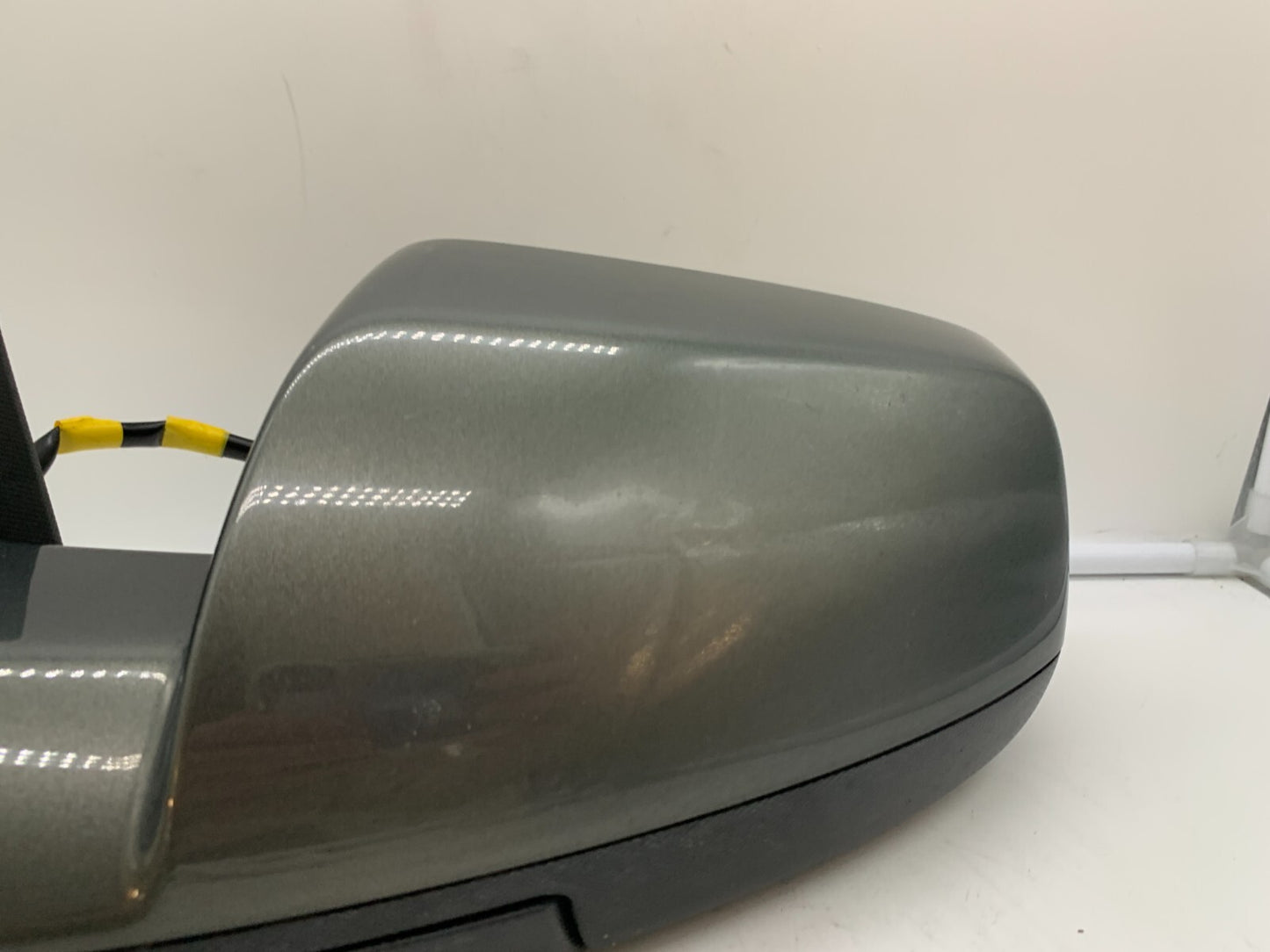 2011-2014 Chevrolet Equinox Driver Side Power Door Mirror Gray OEM C02B56018