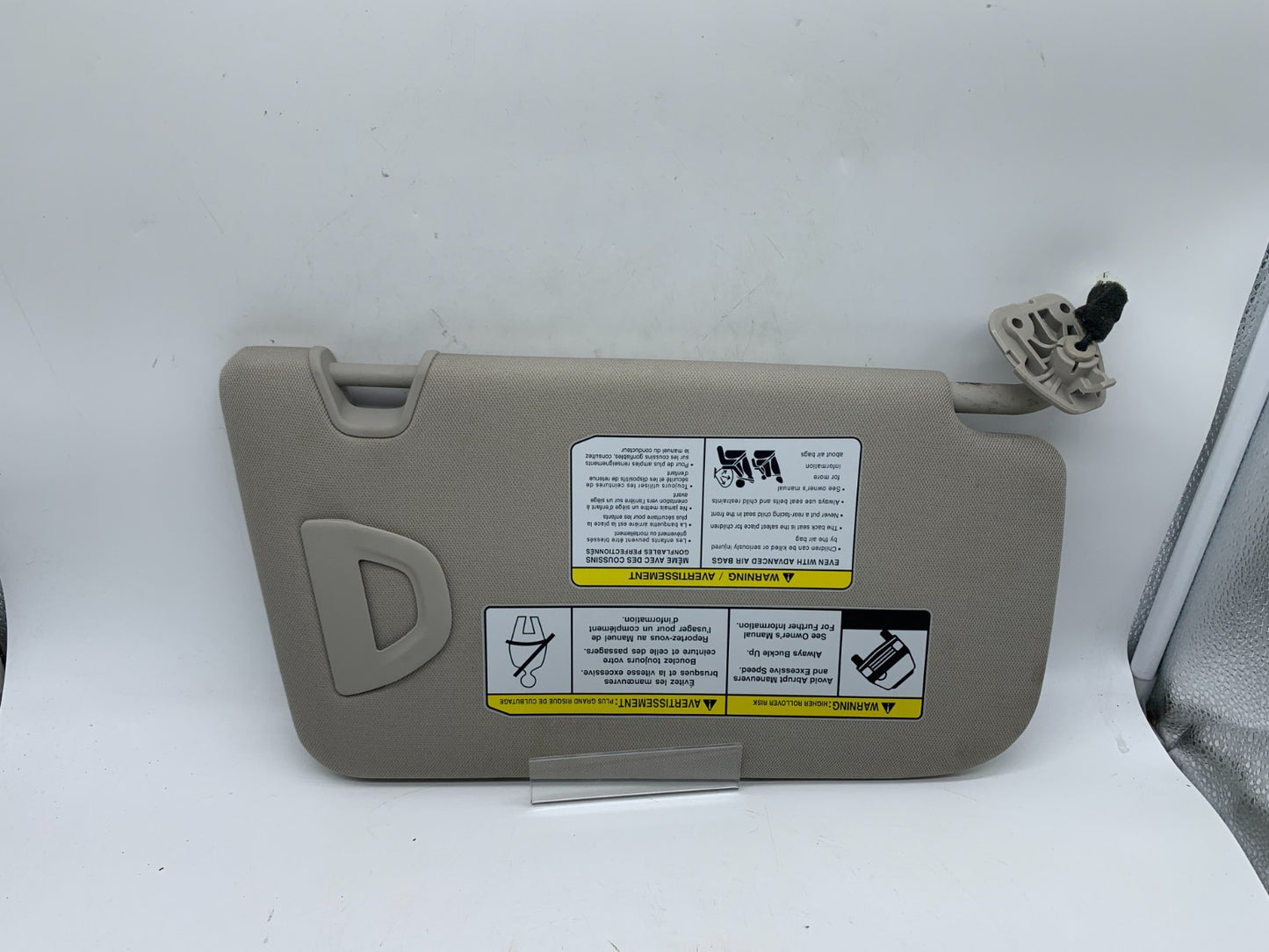 2014-2017 Nissan Rogue Passenger Sun Visor Gray Illuminated OEM D03B67006