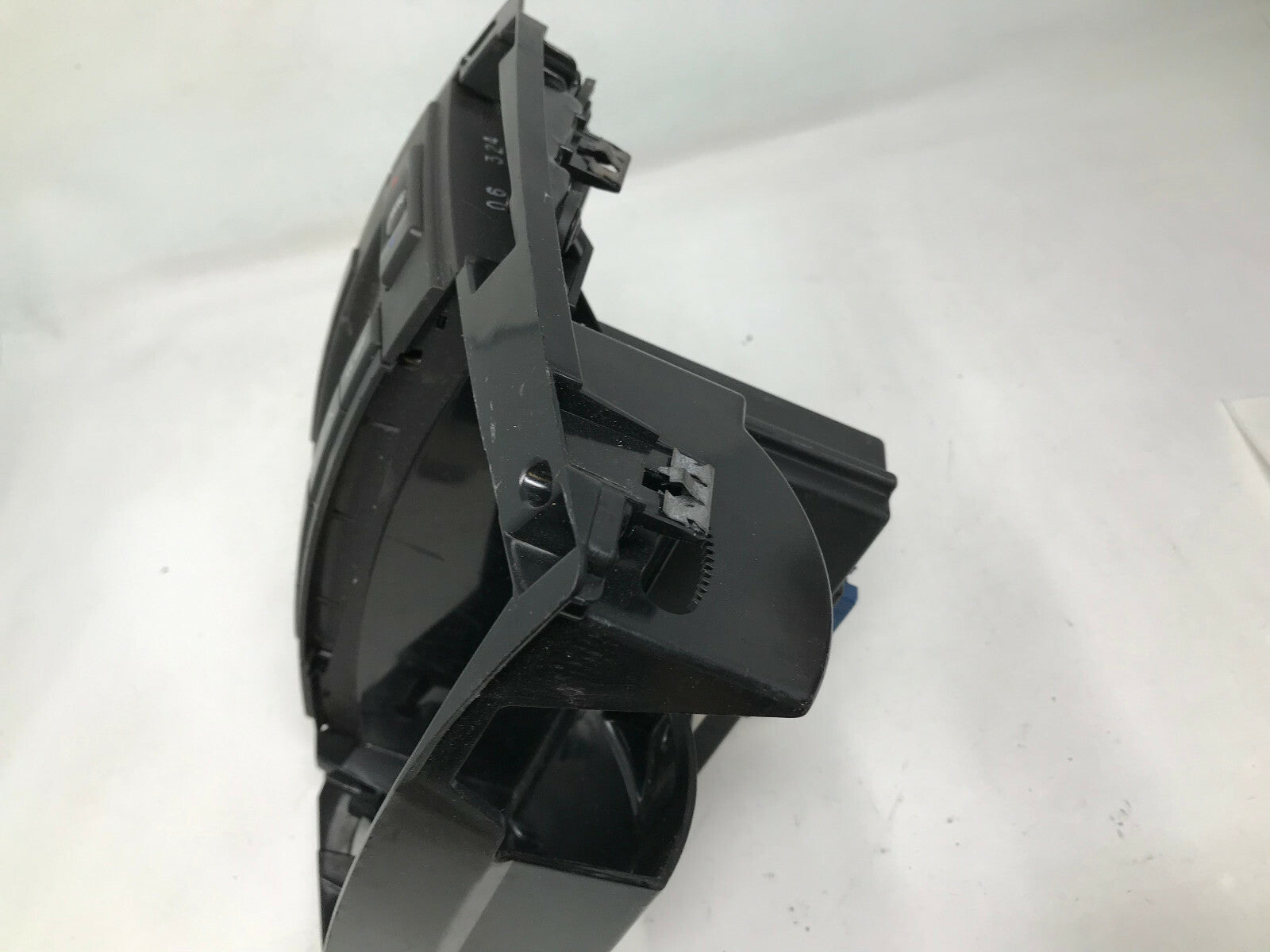 2007 Cadillac CTS AC Heater Climate Control Unit OEM D02B40001