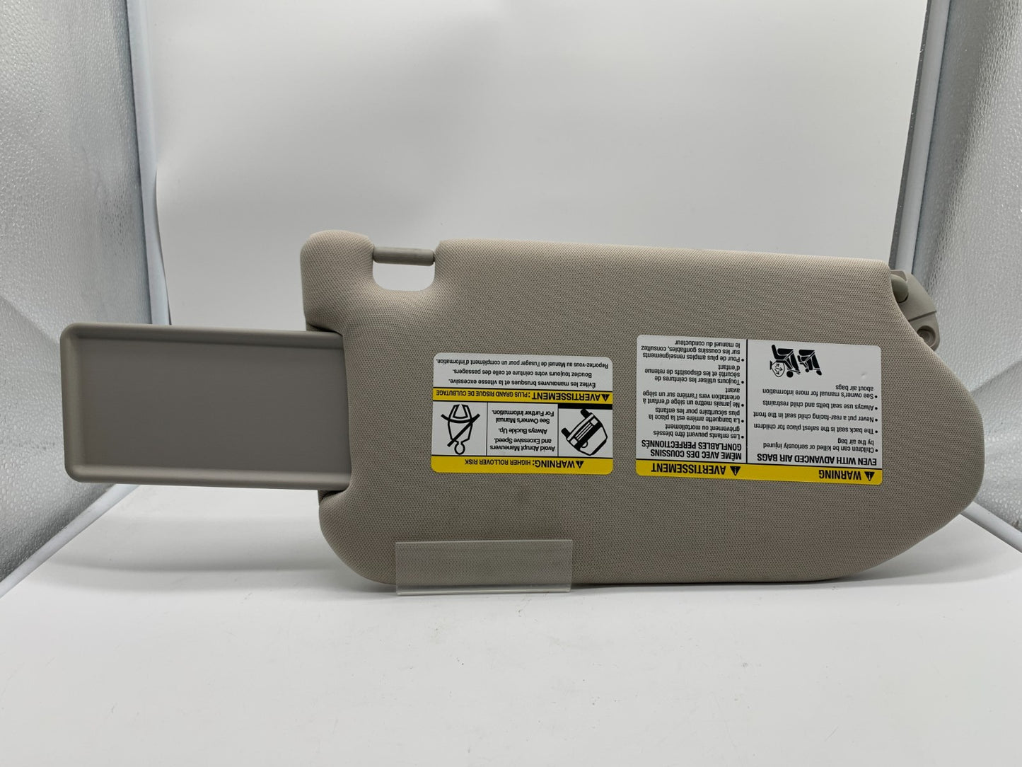 2013-2018 Nissan Pathfinder Driver Sun Visor Illumination Gray OEM C01B51013