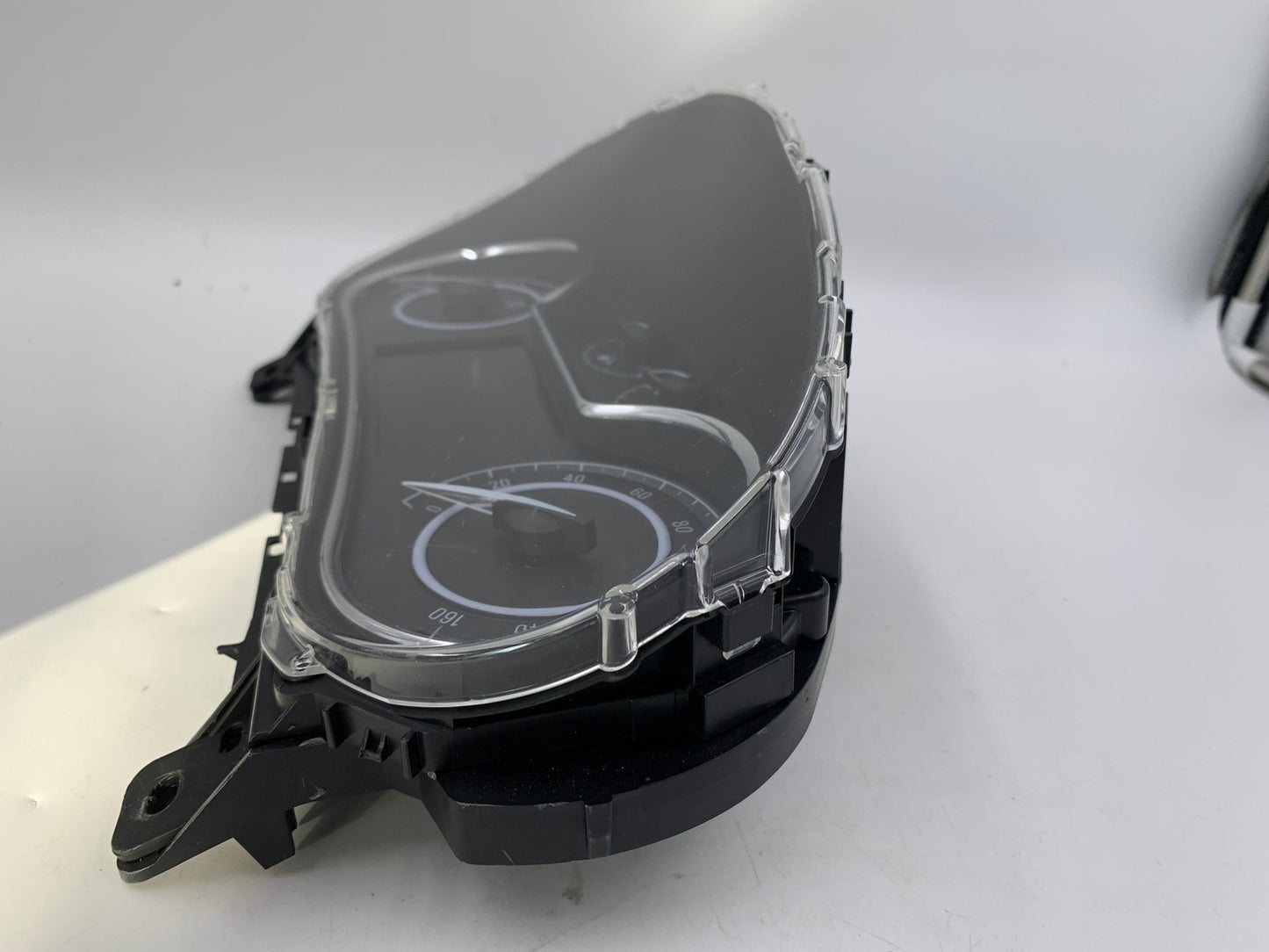 2015 Buick Regal Speedometer Instrument Cluster 29,330 Miles OEM A04B16035