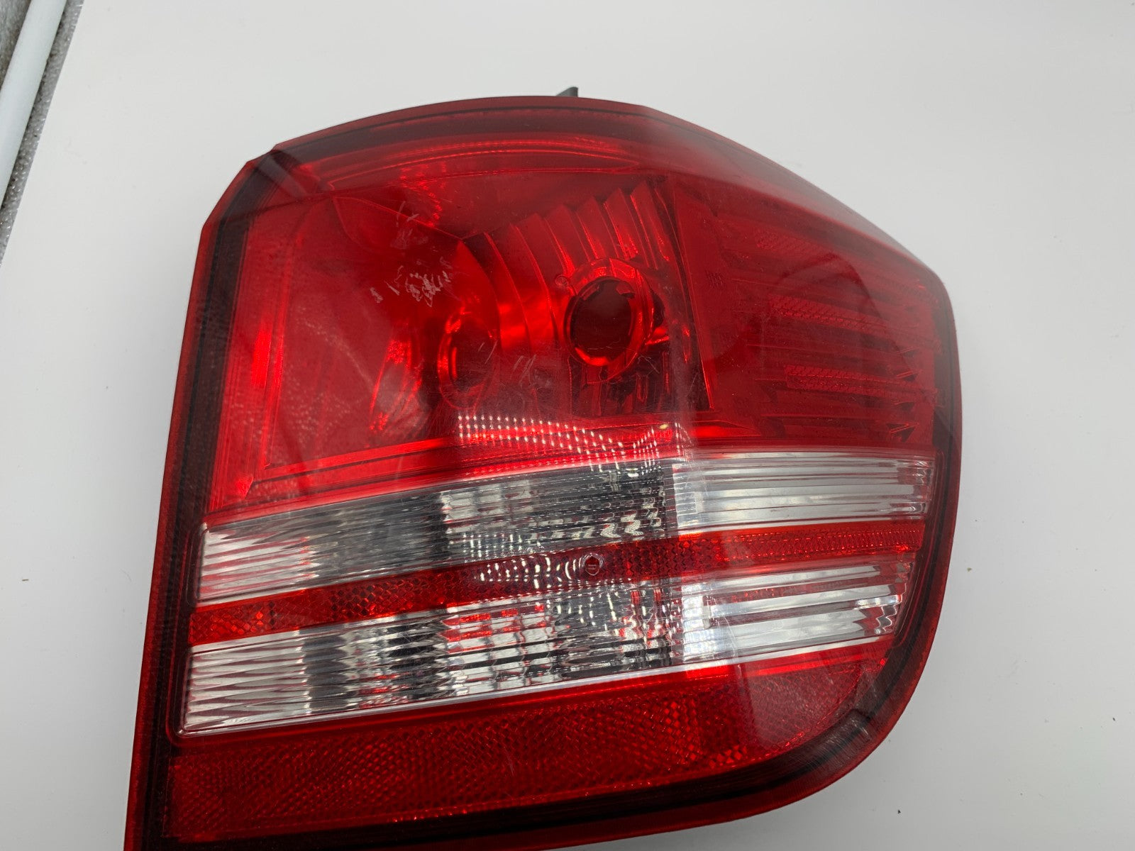 2009-2011 Dodge Journey Passenger Side Tail Light Taillight OEM C04B09003