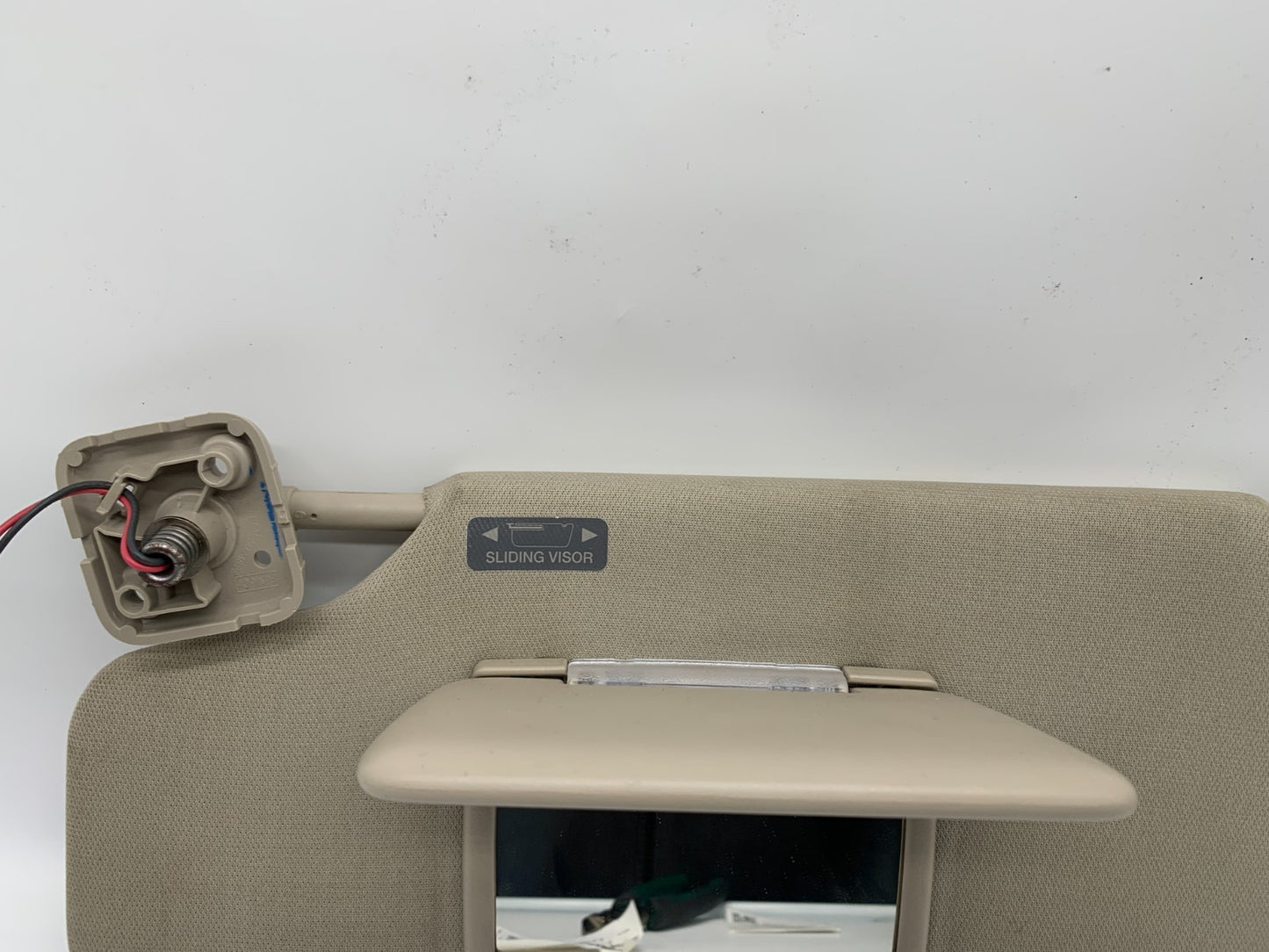 2010-2011 Ford Taurus Driver Side Sun Visor Sunvisor Gray Illuminated A02B54012