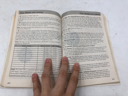 2008 Ford Taurus Owners Manual Set with Case OEM A04B28039