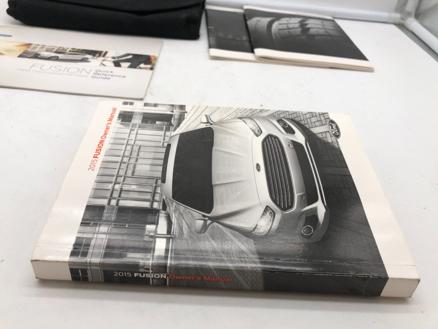 2015 Ford Fusion Owners Manual Set with Case OEM C02B46011
